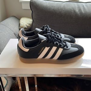 Adidas velosamba cycling shoes in Women’s 8/Men’s 7